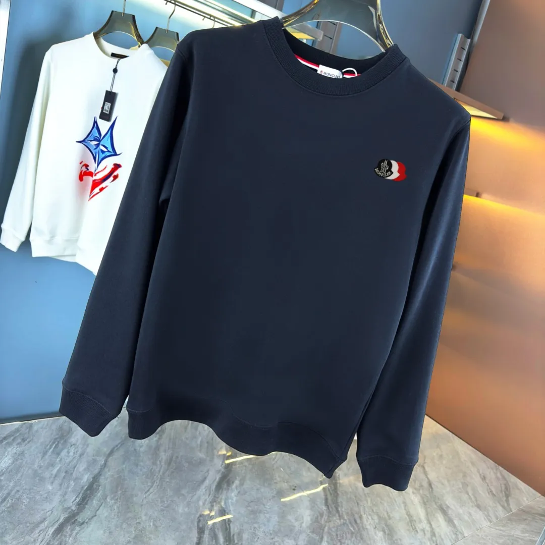 【 In Stock】 〖 𝐌𝐎𝐍𝐂𝐋𝐄𝐑~ 〗 440g ， 😎 ， ， Factory 2025 T ， ， Premium LOGO， Same Style ：Black White Size：S M L XL 2XL